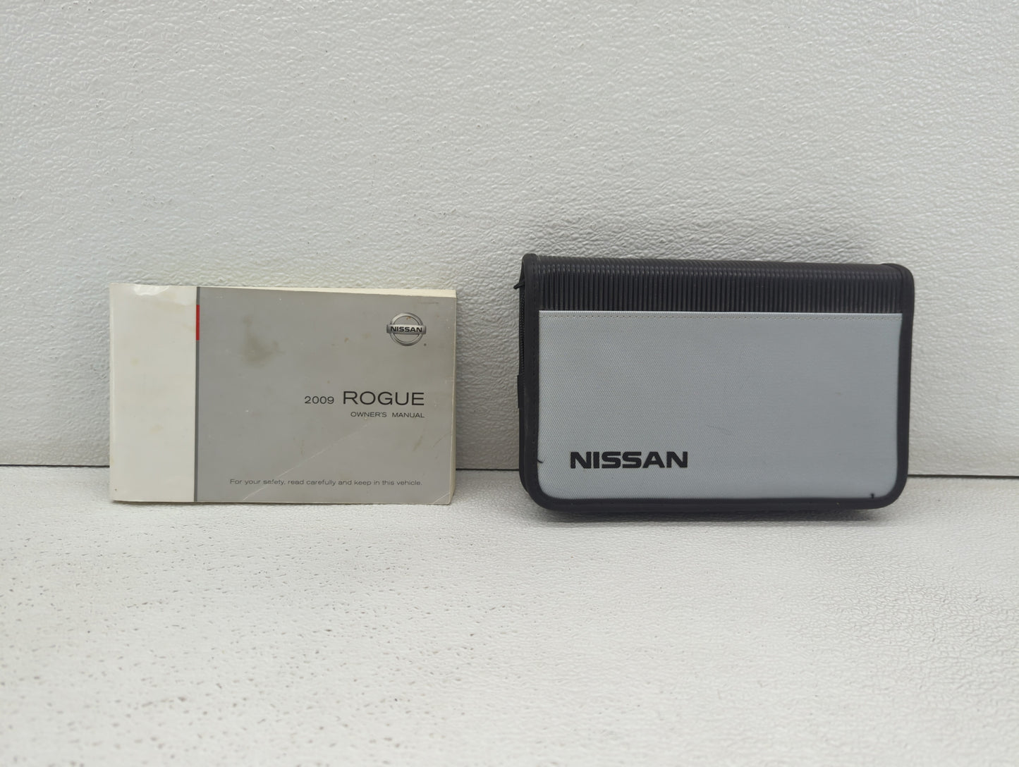 2009 Nissan Rogue Owners Manual Book Guide OEM Used Auto Parts - Oemusedautoparts1.com