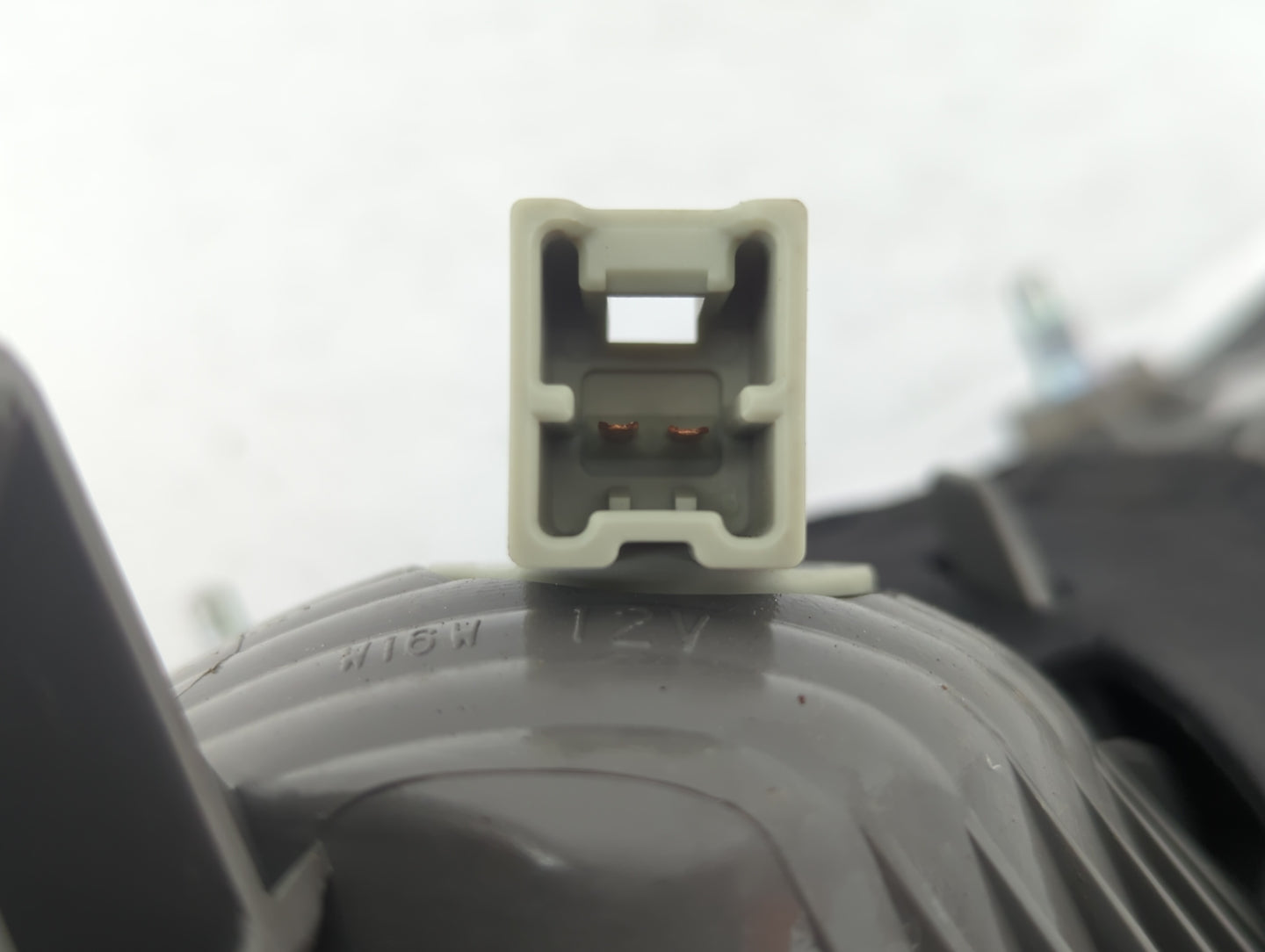 2009-2015 Nissan Rogue Tail Light Assembly Passenger Right OEM Fits Fits 2009 2010 2011 2012 2013 2014 2015 OEM Used Auto Pa