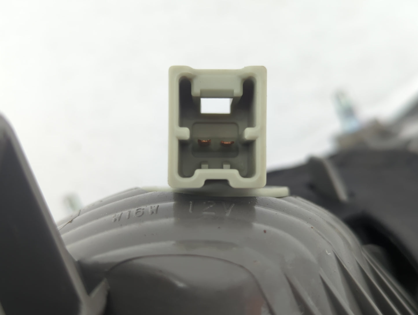 2009-2015 Nissan Rogue Tail Light Assembly Passenger Right OEM Fits Fits 2009 2010 2011 2012 2013 2014 2015 OEM Used Auto Pa