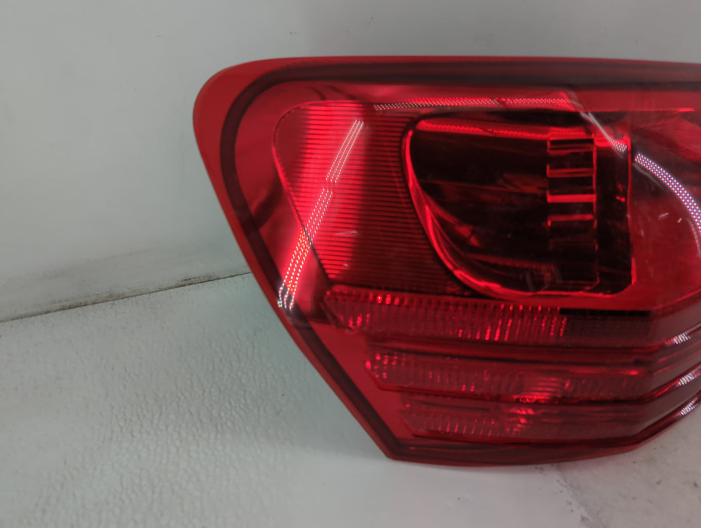 2008-2015 Nissan Rogue Tail Light Assembly Driver Left OEM Fits Fits 2008 2009 2010 2011 2012 2013 2014 2015 OEM Used Auto P