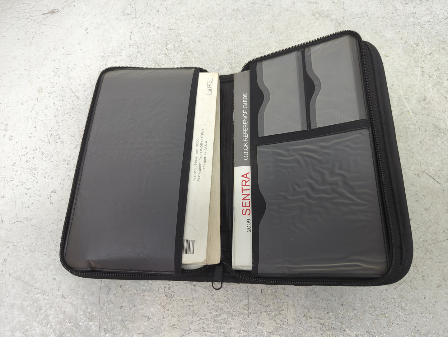 2009 Nissan Sentra Owners Manual Book Guide P/N:OM0E-0B16U1 OEM Used Auto Parts - Oemusedautoparts1.com