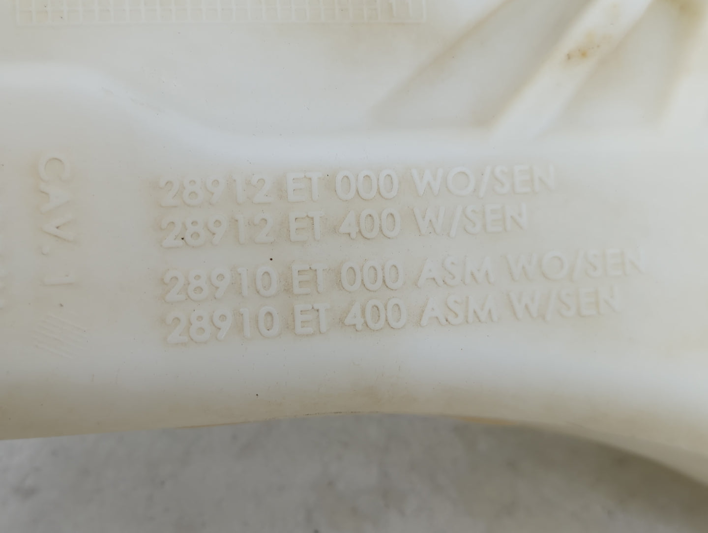 2009 Nissan Sentra Windshield Washer Fluid Reservoir Bottle Oem - Oemusedautoparts1.com