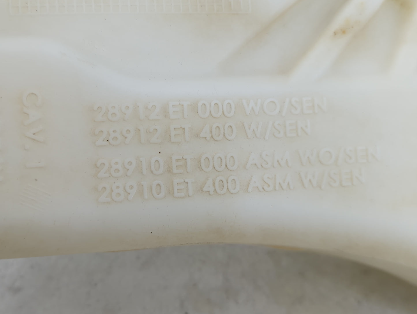 2009 Nissan Sentra Windshield Washer Fluid Reservoir Bottle Oem - Oemusedautoparts1.com