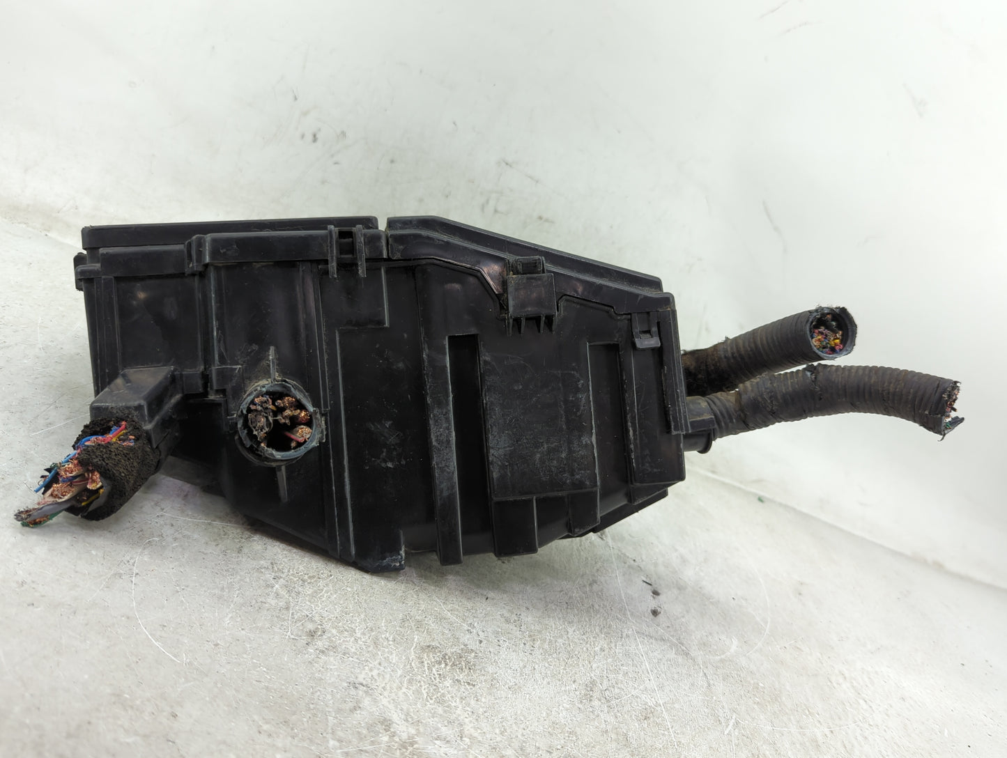2009 Nissan Sentra Fusebox Fuse Box Panel Relay Module Fits OEM Used Auto Parts - Oemusedautoparts1.com