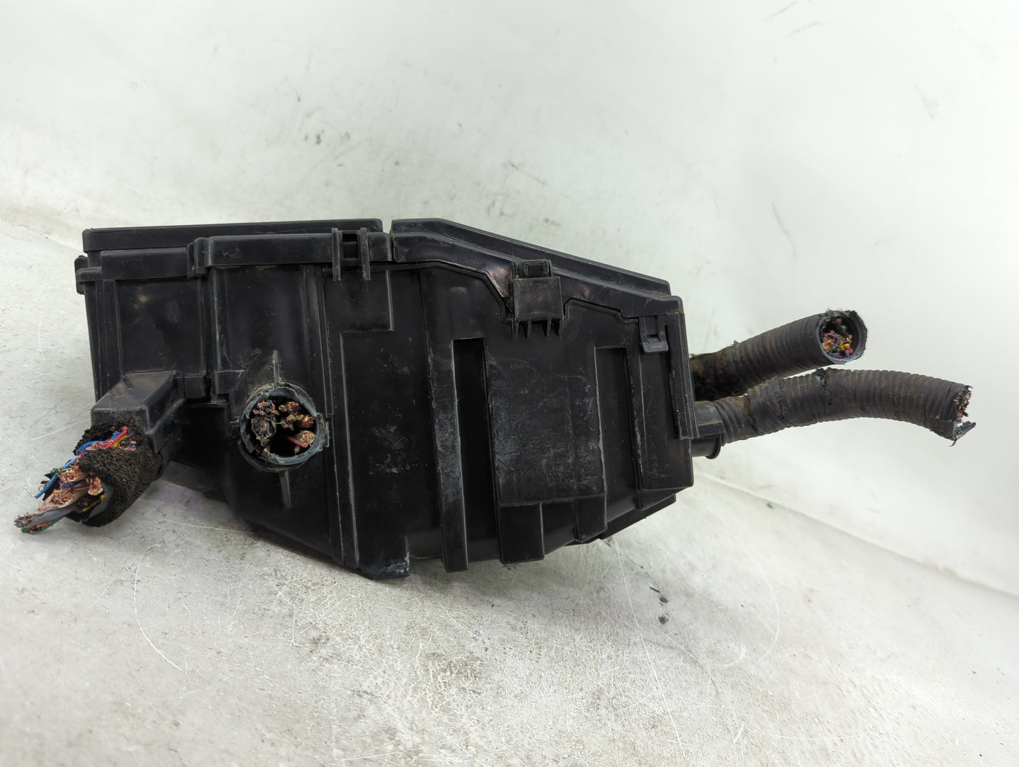 2009 Nissan Sentra Fusebox Fuse Box Panel Relay Module Fits OEM Used Auto Parts - Oemusedautoparts1.com