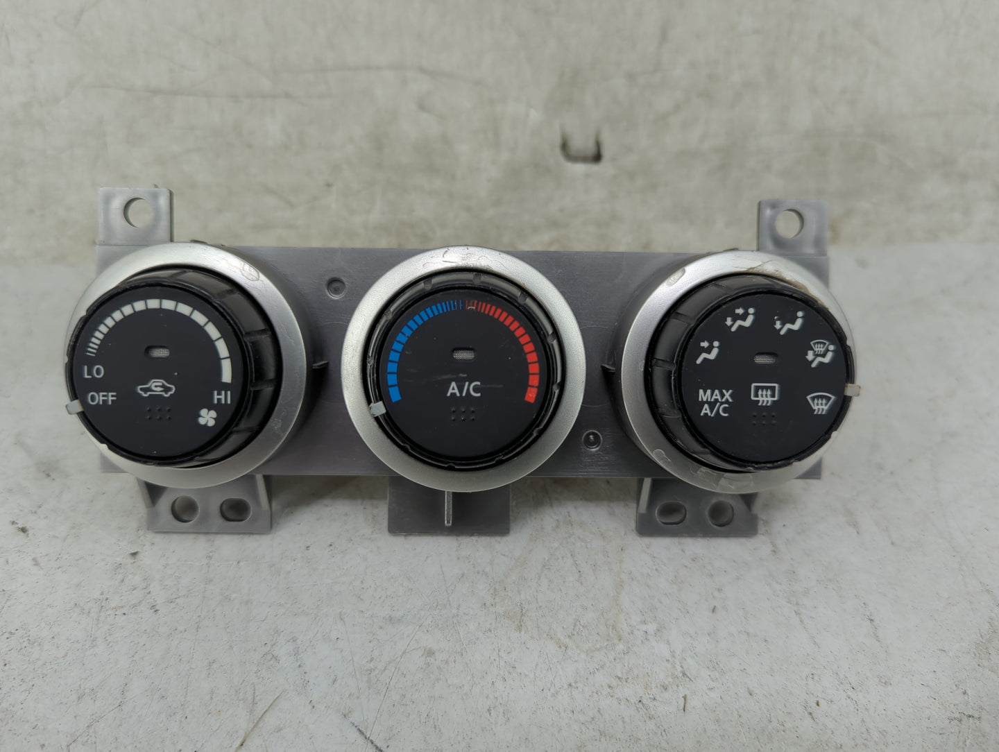 2009 Nissan Sentra Climate Control Module Temperature AC/Heater Replacement P/N:L32H(A/C) Fits OEM Used Auto Parts - Oemused