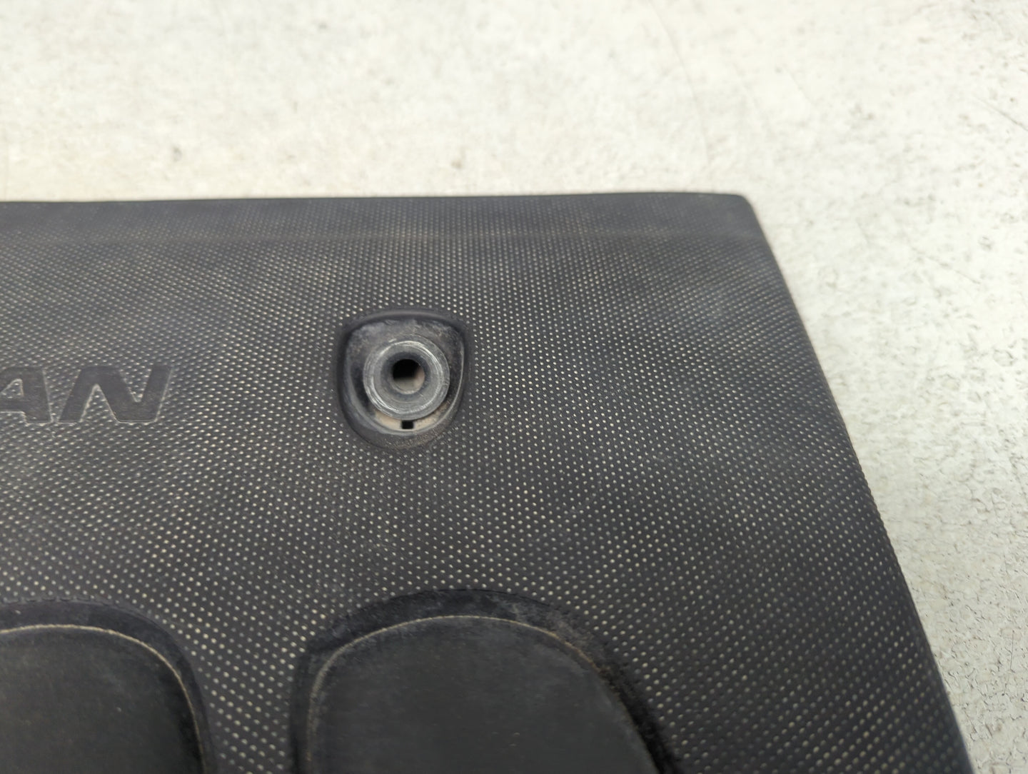 2009 Nissan Sentra Engine Cover 1479416 - Oemusedautoparts1.com