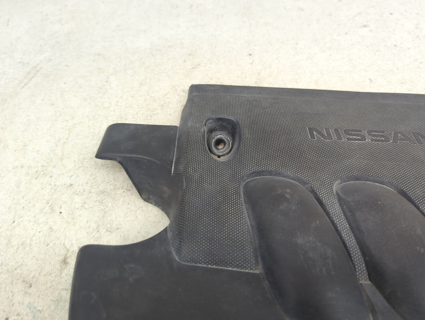 2009 Nissan Sentra Engine Cover 1479416 - Oemusedautoparts1.com