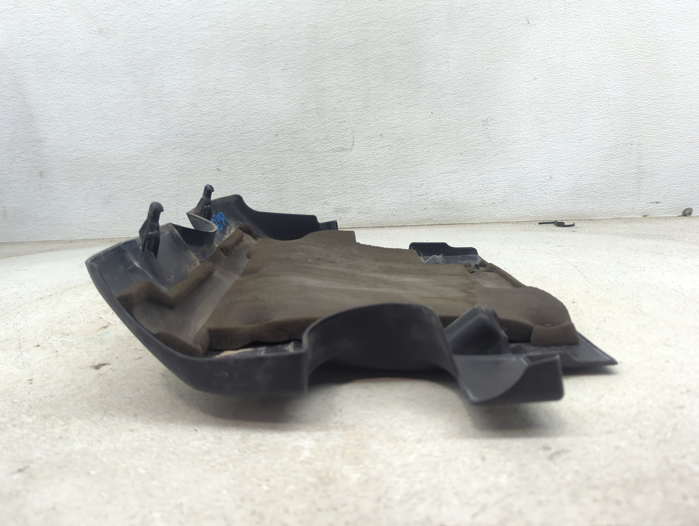 2009 Nissan Sentra Engine Cover 1479416 - Oemusedautoparts1.com