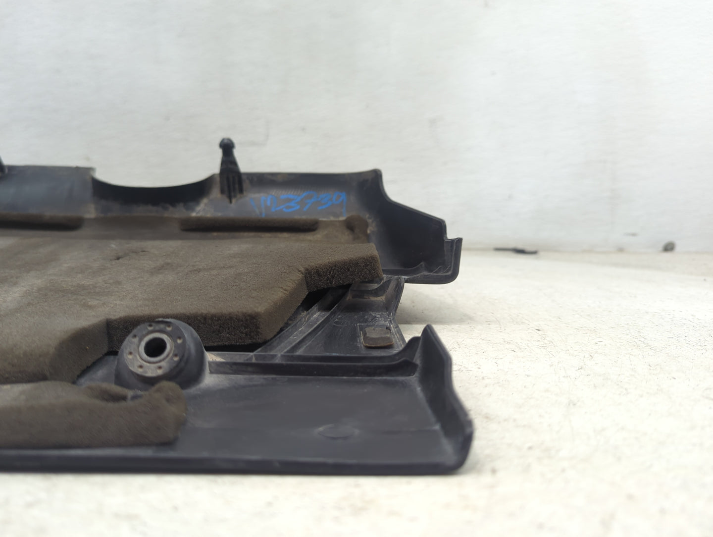 2009 Nissan Sentra Engine Cover 1479416 - Oemusedautoparts1.com