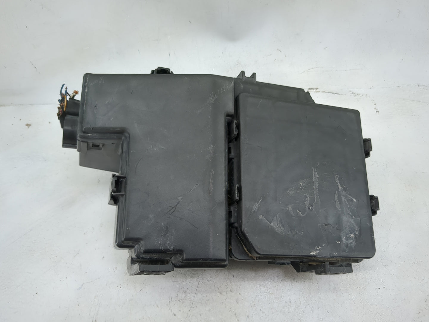 2007-2012 Nissan Sentra Fusebox Fuse Box Panel Relay Module P/N:284B8 ZJ60A Fits Fits 2007 2008 2009 2010 2011 2012 OEM Used