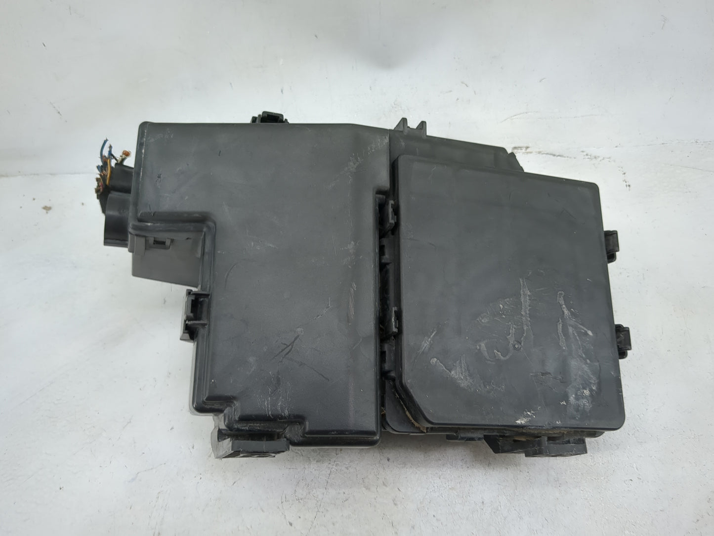 2007-2012 Nissan Sentra Fusebox Fuse Box Panel Relay Module P/N:284B8 ZJ60A Fits Fits 2007 2008 2009 2010 2011 2012 OEM Used