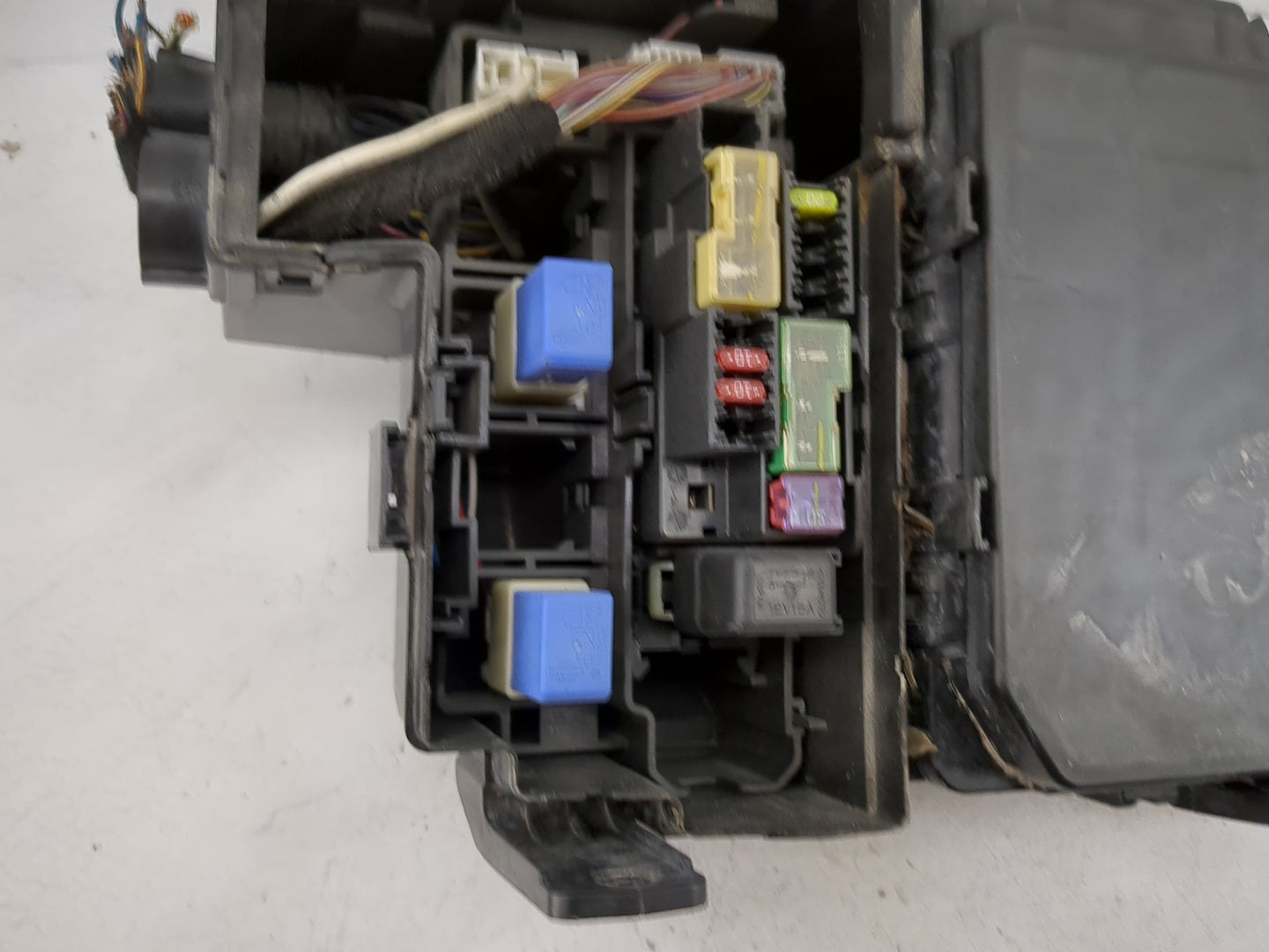 2007-2012 Nissan Sentra Fusebox Fuse Box Panel Relay Module P/N:284B8 ZJ60A Fits Fits 2007 2008 2009 2010 2011 2012 OEM Used