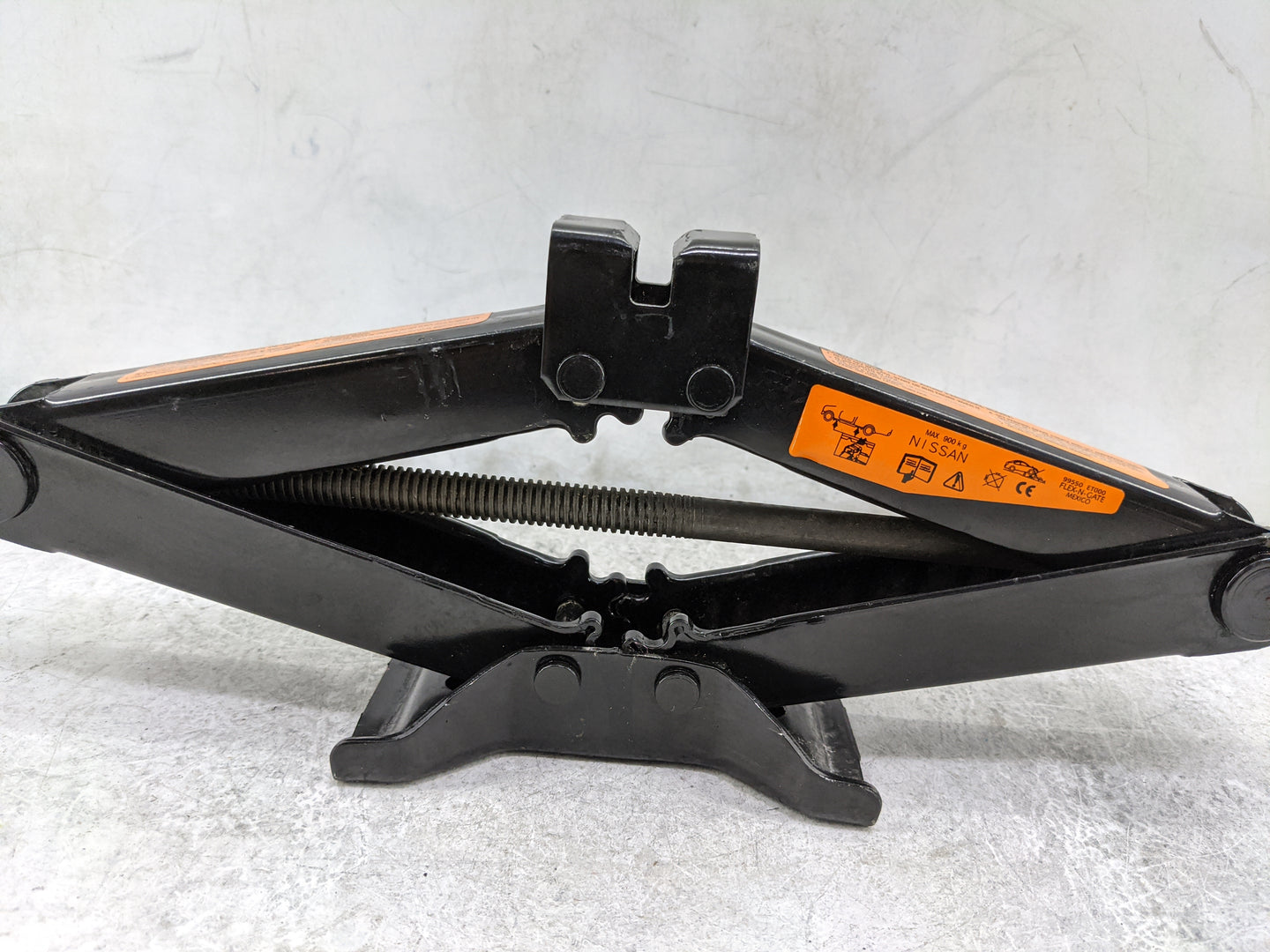 2009 Nissan Sentra Spare Scissor Car Jack Black - Oemusedautoparts1.com