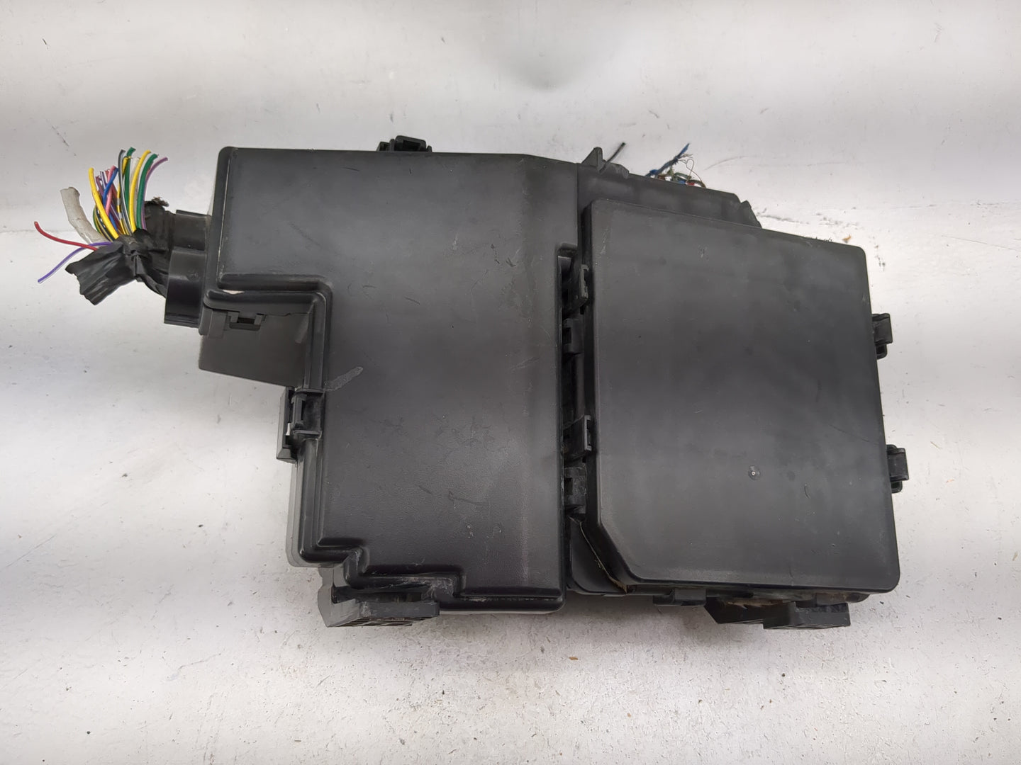 2007-2012 Nissan Sentra Fusebox Fuse Box Panel Relay Module P/N:284B8 ZJ60A Fits Fits 2007 2008 2009 2010 2011 2012 OEM Used
