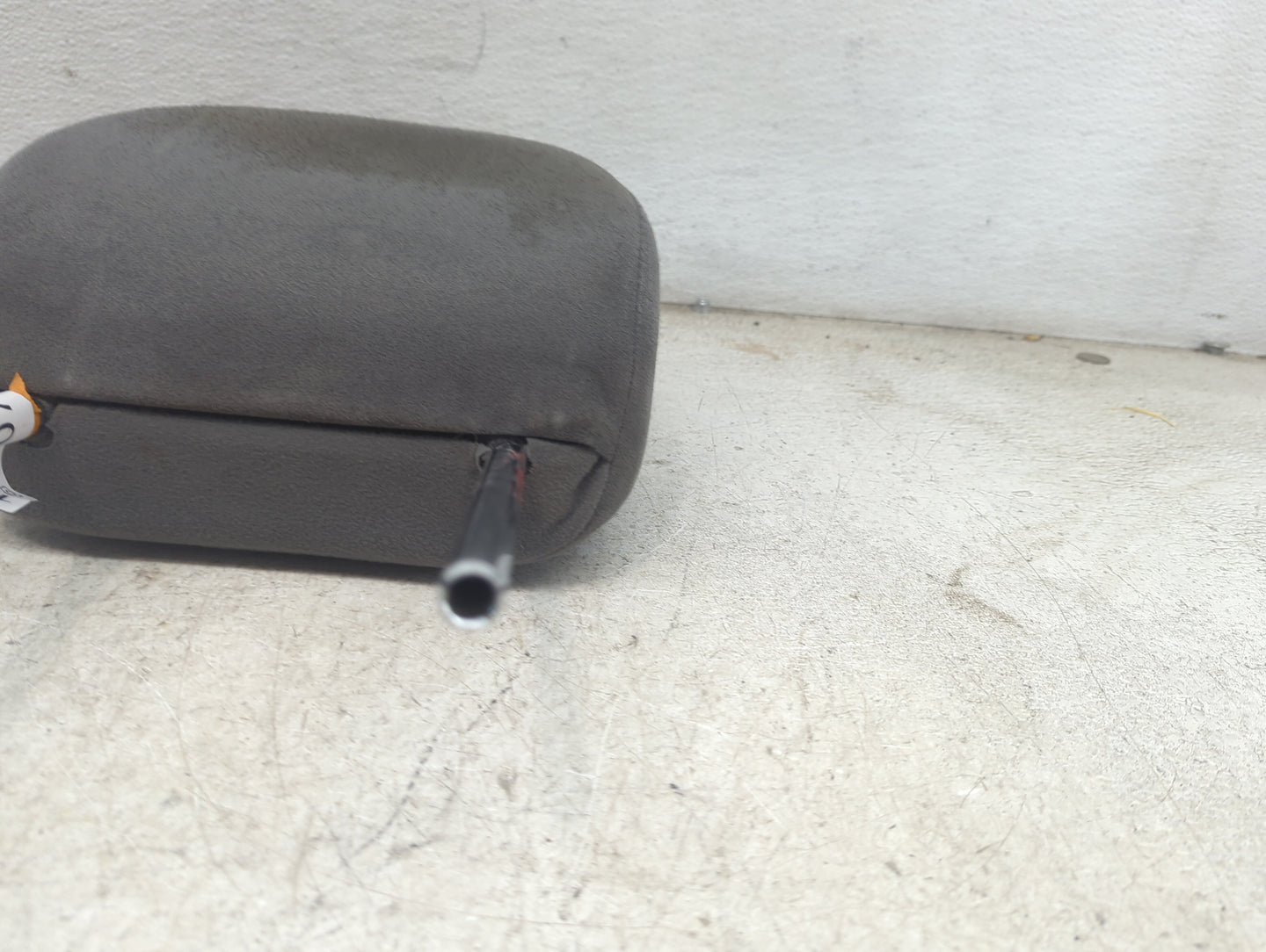 2009 Nissan Sentra Headrest Head Rest Front Driver Seat Gray - Oemusedautoparts1.com