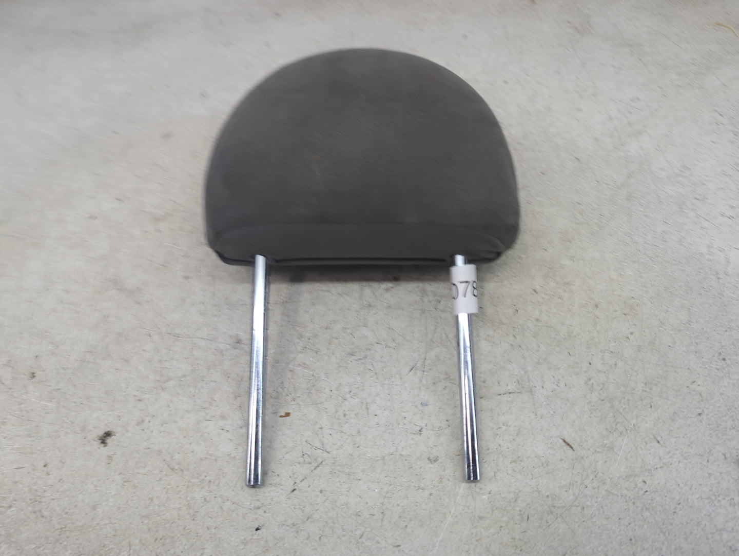 2009 Nissan Sentra Headrest Head Rest Front Driver Seat Gray 1480787 - Oemusedautoparts1.com