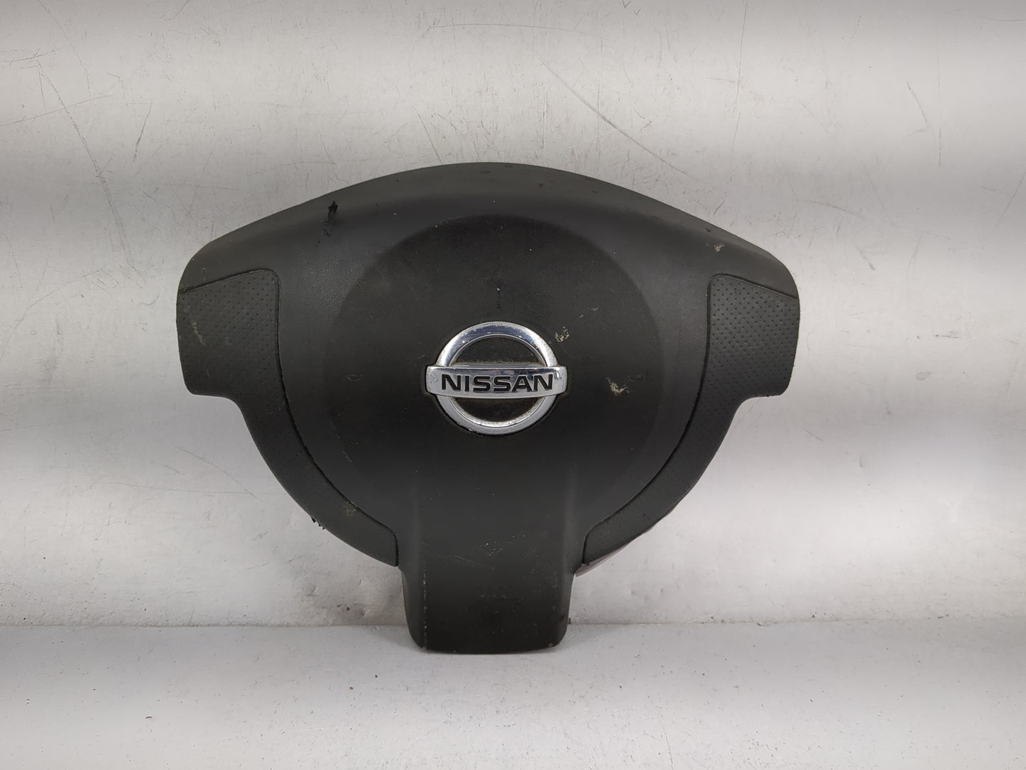 2007-2009 Nissan Sentra Air Bag Driver Left Steering Wheel Mounted Fits Fits 2007 2008 2009 OEM Used Auto Parts - Oemusedaut