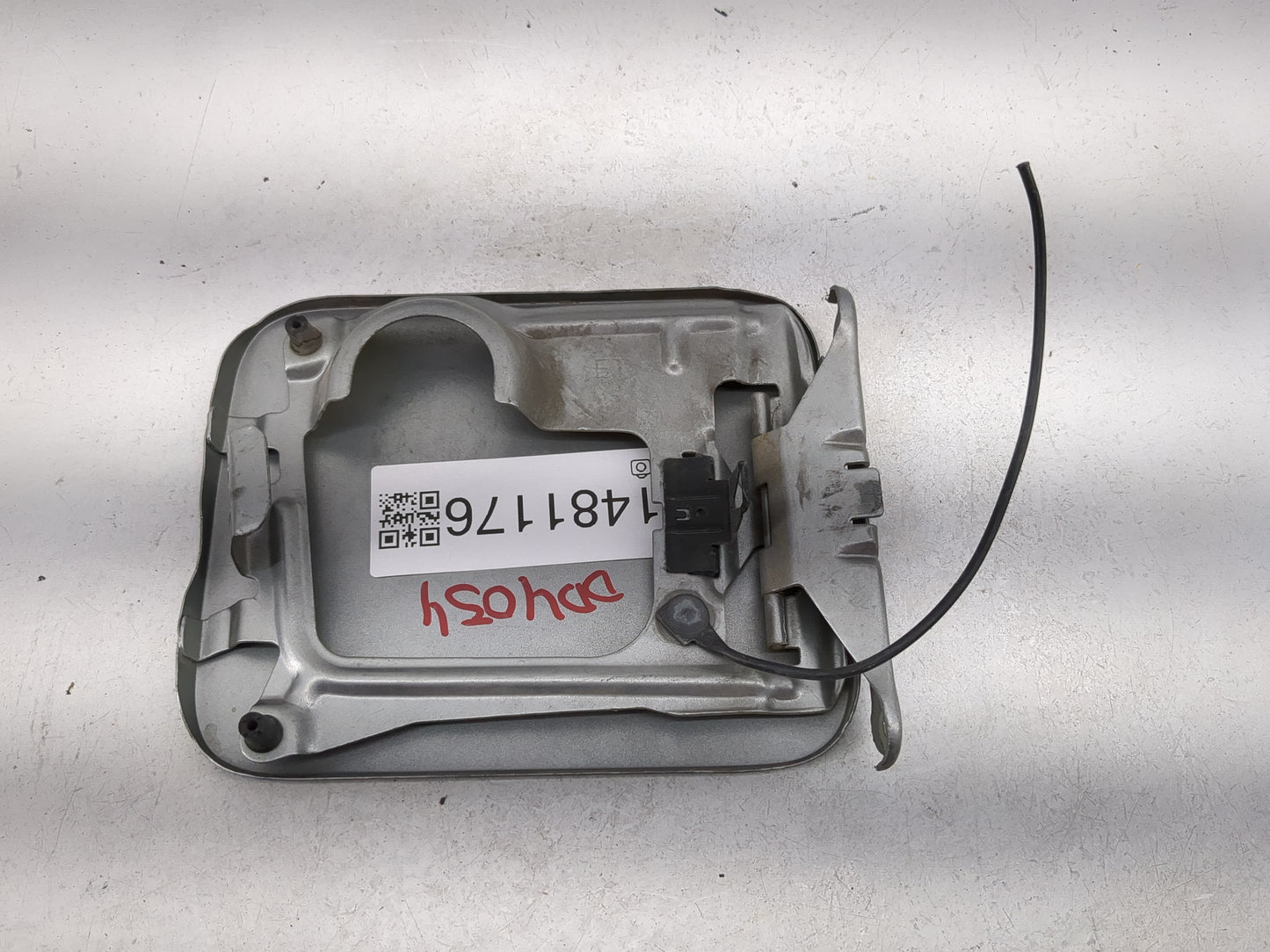 2009 Nissan Sentra Fuel Tank Door Lid Gas Tank Gray - Oemusedautoparts1.com
