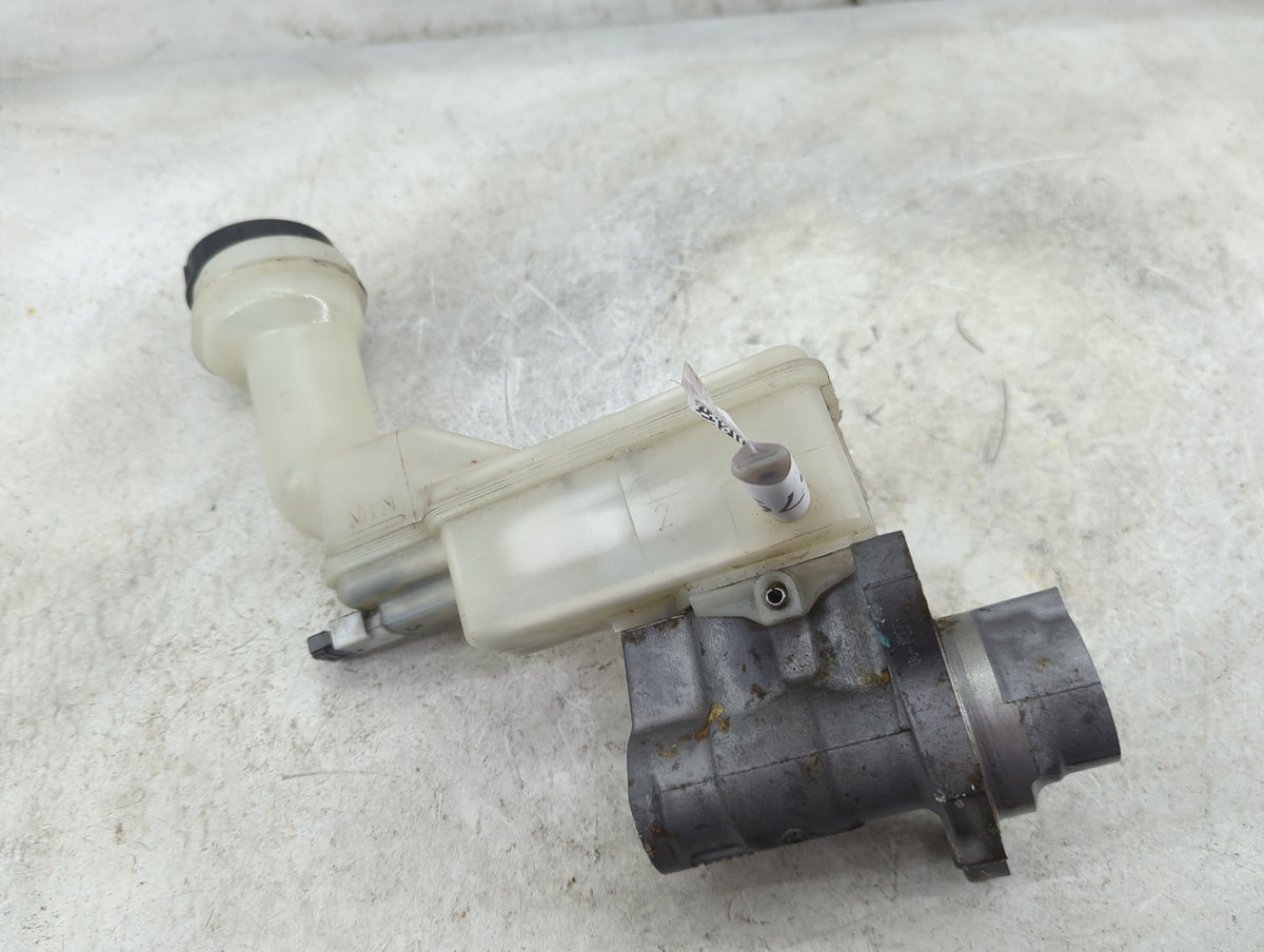 2007-2010 Nissan Sentra Brake Master Cylinder 1515793 - Oemusedautoparts1.com