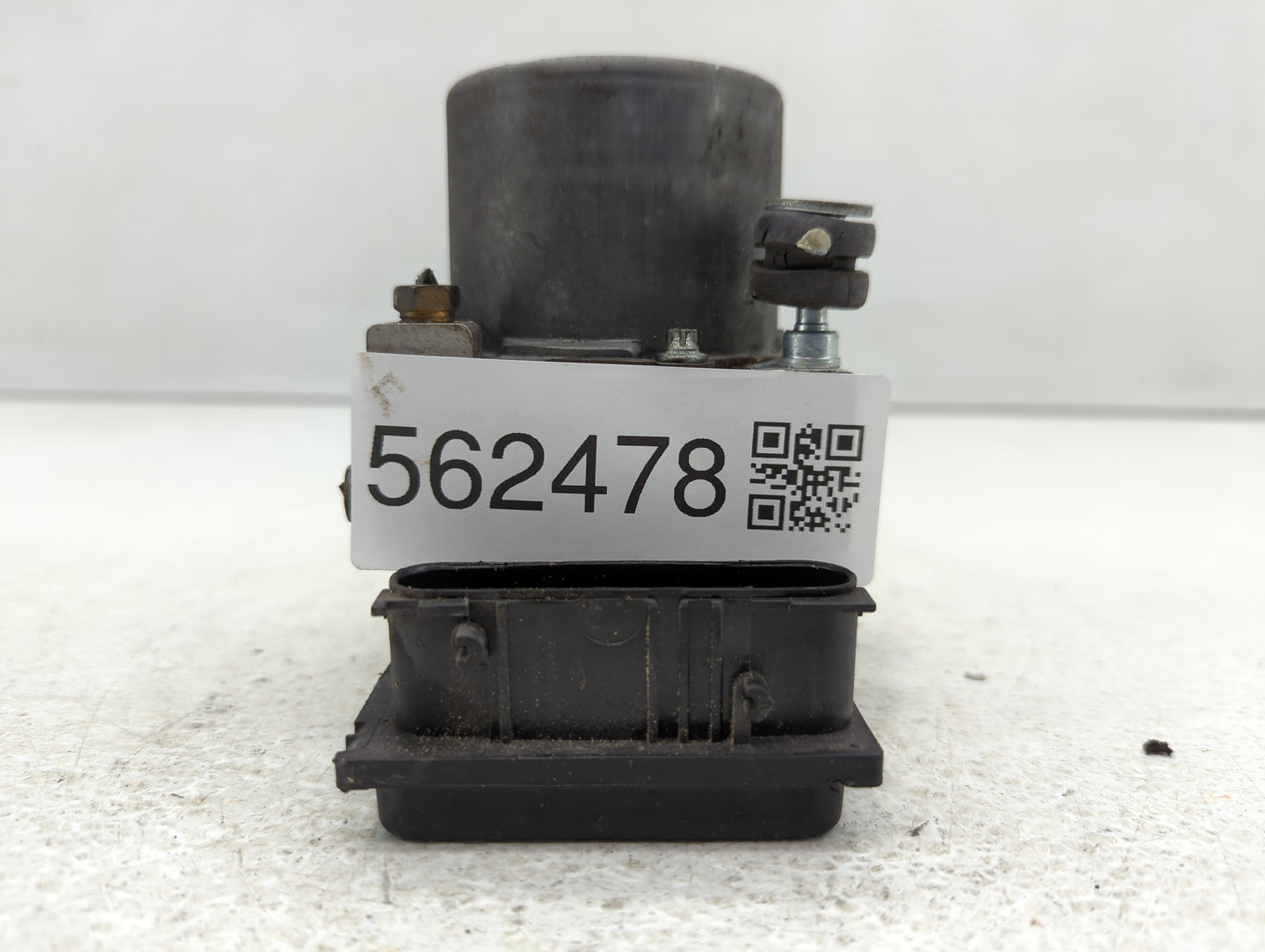 2007-2010 Nissan Sentra ABS Pump Control Module Replacement P/N:47660 ET00A Fits Fits 2007 2008 2009 2010 OEM Used Auto Part