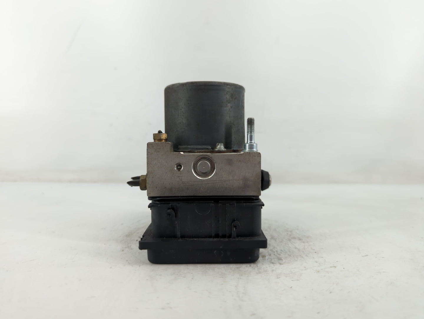 2007-2010 Nissan Sentra ABS Pump Control Module Replacement P/N:47660 ET00A Fits Fits 2007 2008 2009 2010 OEM Used Auto Part