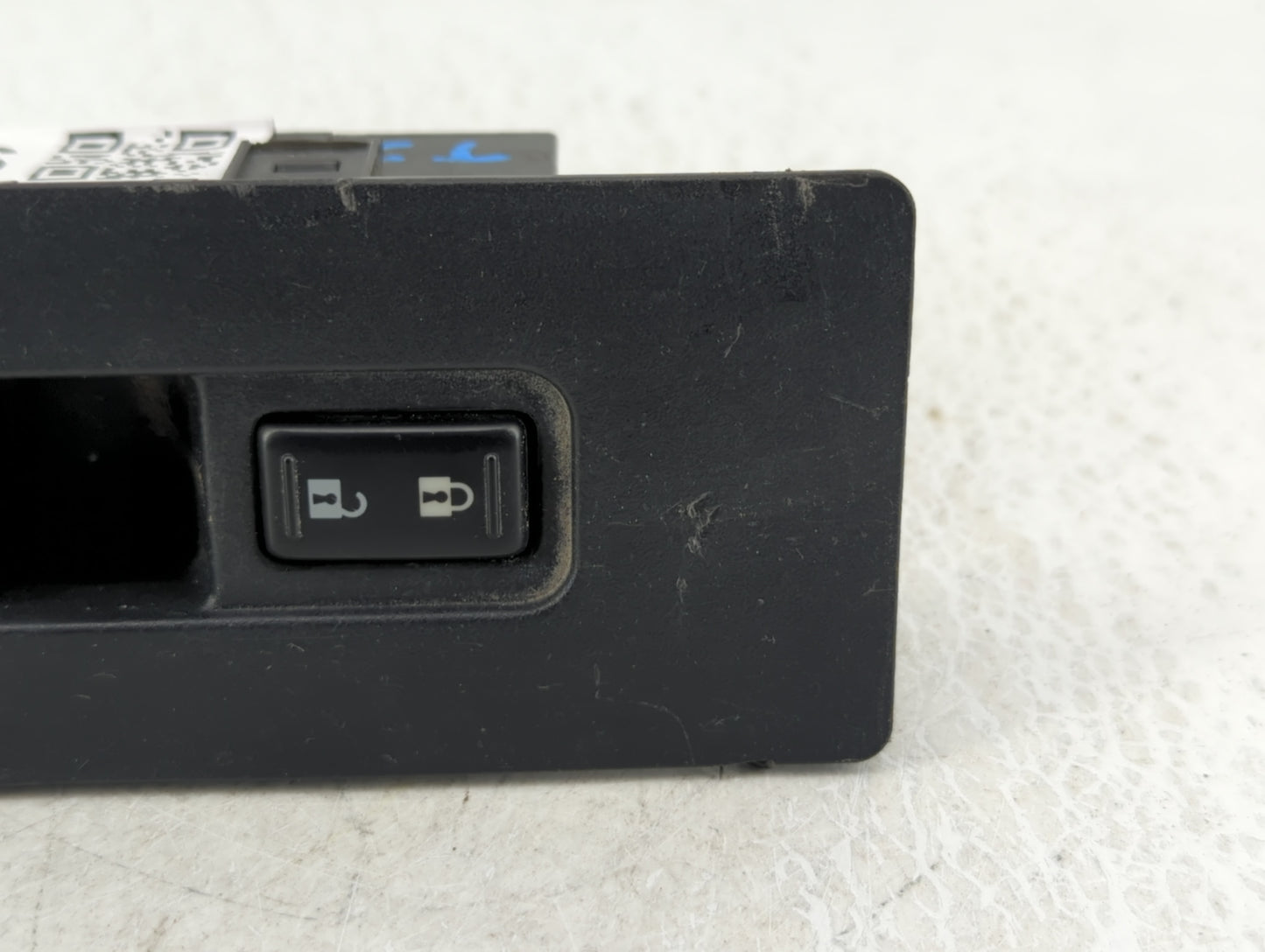 2009 Nissan Titan Master Power Window Switch Replacement Driver Side Left P/N:3040804 Fits OEM Used Auto Parts - Oemusedauto