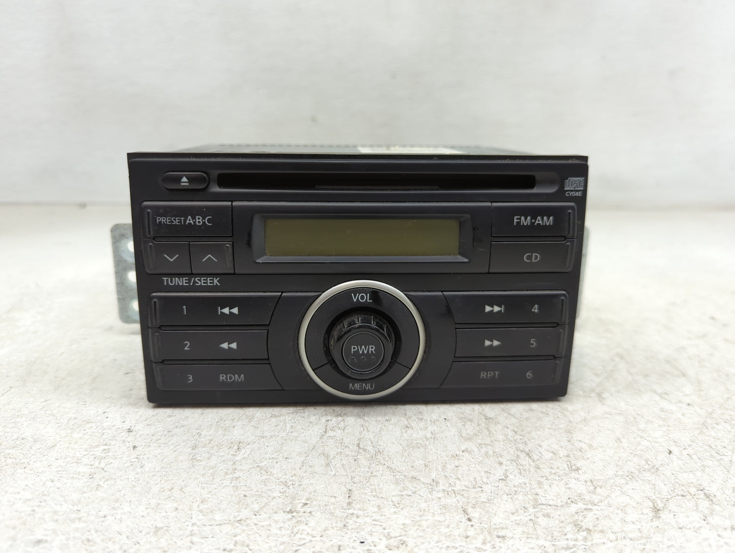 2007-2009 Nissan Versa Radio AM FM Cd Player Receiver Replacement P/N:28185 EM32A Fits Fits 2007 2008 2009 OEM Used Auto Par