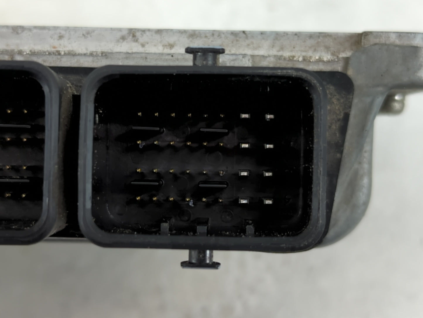 2009 Nissan Versa PCM Engine Control Computer ECU ECM PCU OEM P/N:MEC900-560 B1 Fits OEM Used Auto Parts - Oemusedautoparts1
