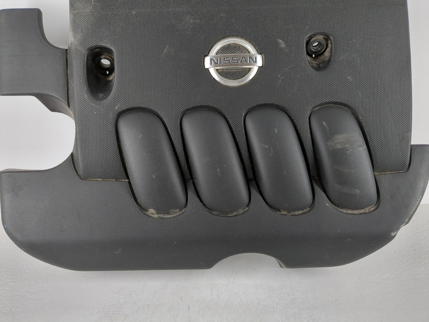 2009 Nissan Versa Engine Cover - Oemusedautoparts1.com