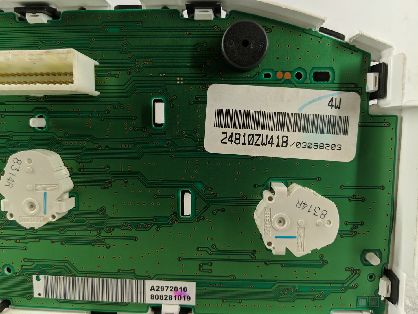 2009 Nissan Versa Instrument Cluster Speedometer Gauges P/N:24810ZW41B Fits OEM Used Auto Parts - Oemusedautoparts1.com