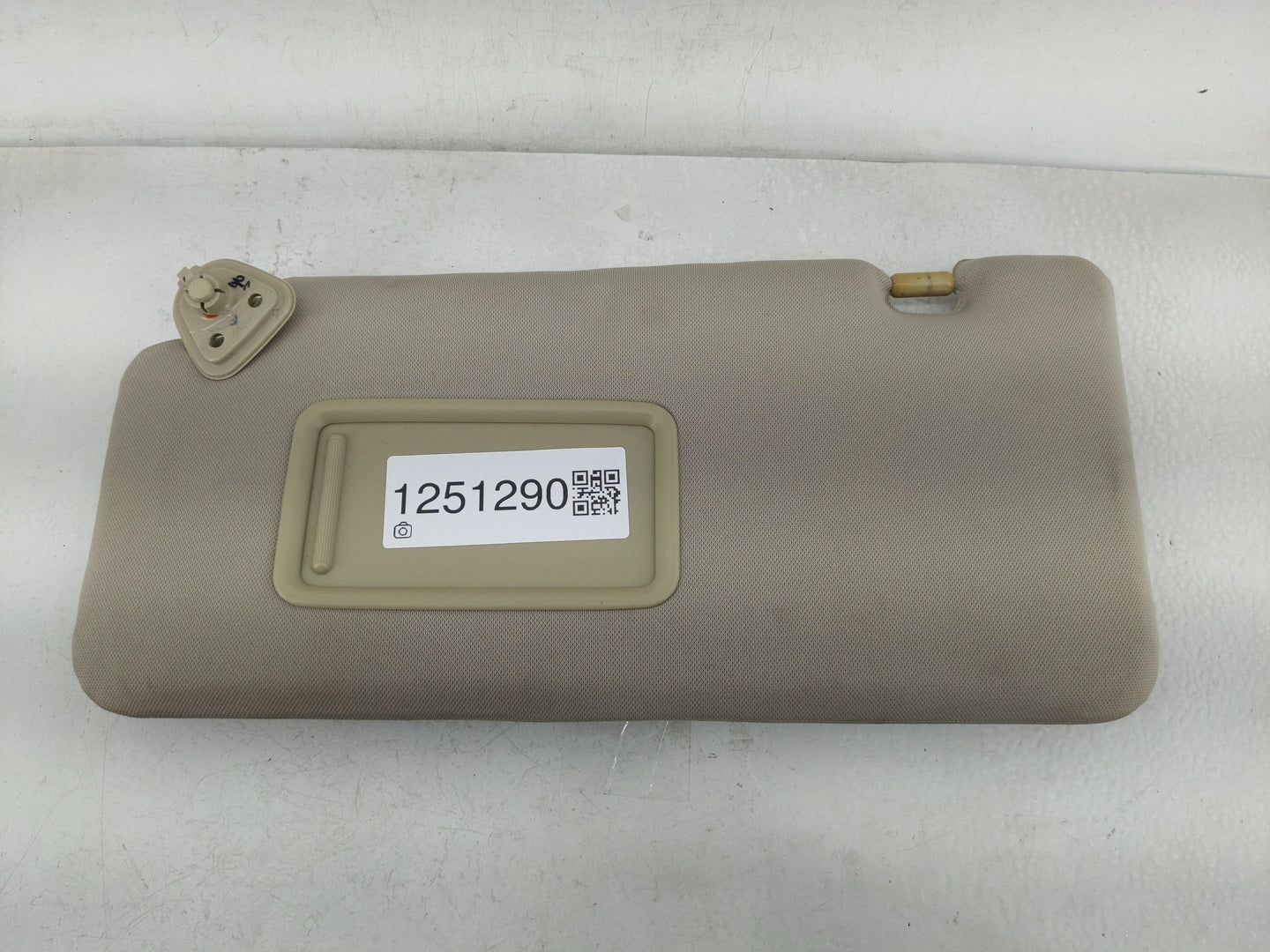 2009 Nissan Versa Sun Visor Shade Replacement Driver Left Mirror Fits OEM Used Auto Parts - Oemusedautoparts1.com