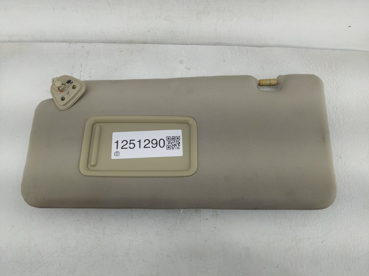 2009 Nissan Versa Sun Visor Shade Replacement Driver Left Mirror Fits OEM Used Auto Parts - Oemusedautoparts1.com
