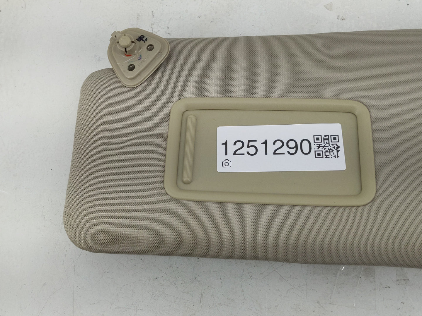 2009 Nissan Versa Sun Visor Shade Replacement Driver Left Mirror Fits OEM Used Auto Parts - Oemusedautoparts1.com