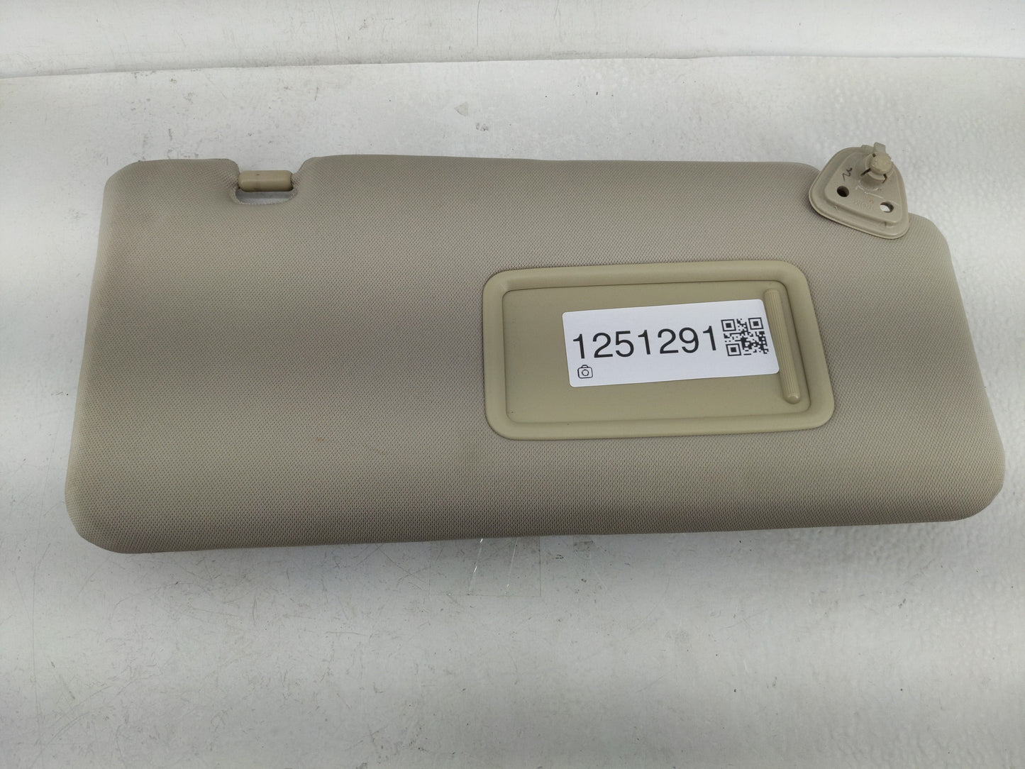 2009 Nissan Versa Sun Visor Shade Replacement Passenger Right Mirror Fits OEM Used Auto Parts - Oemusedautoparts1.com