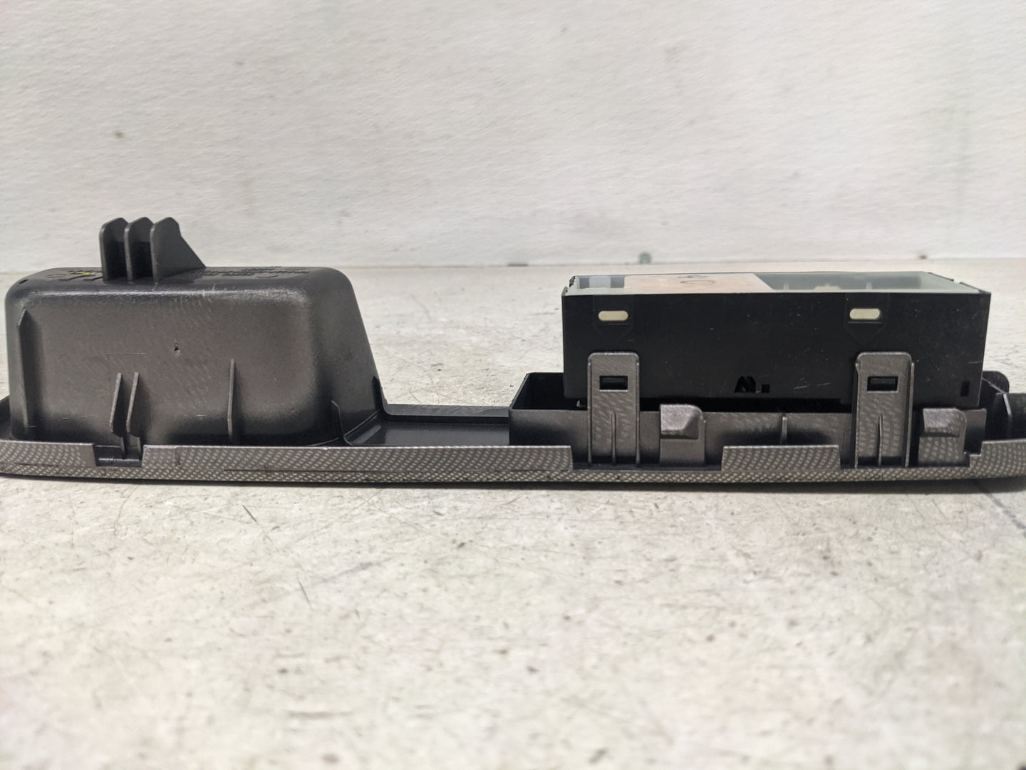 2007-2009 Nissan Versa Master Power Window Switch Replacement Driver Side Left P/N:80960 EM31A Fits Fits 2007 2008 2009 OEM 