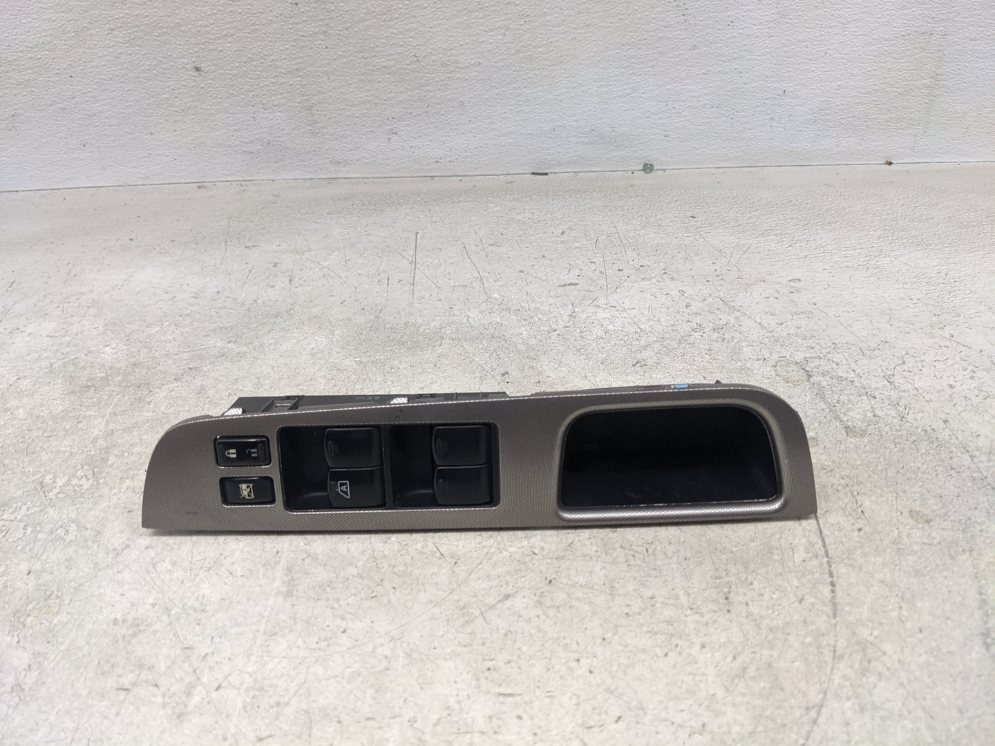 2007-2009 Nissan Versa Master Power Window Switch Replacement Driver Side Left Fits Fits 2007 2008 2009 OEM Used Auto Parts 