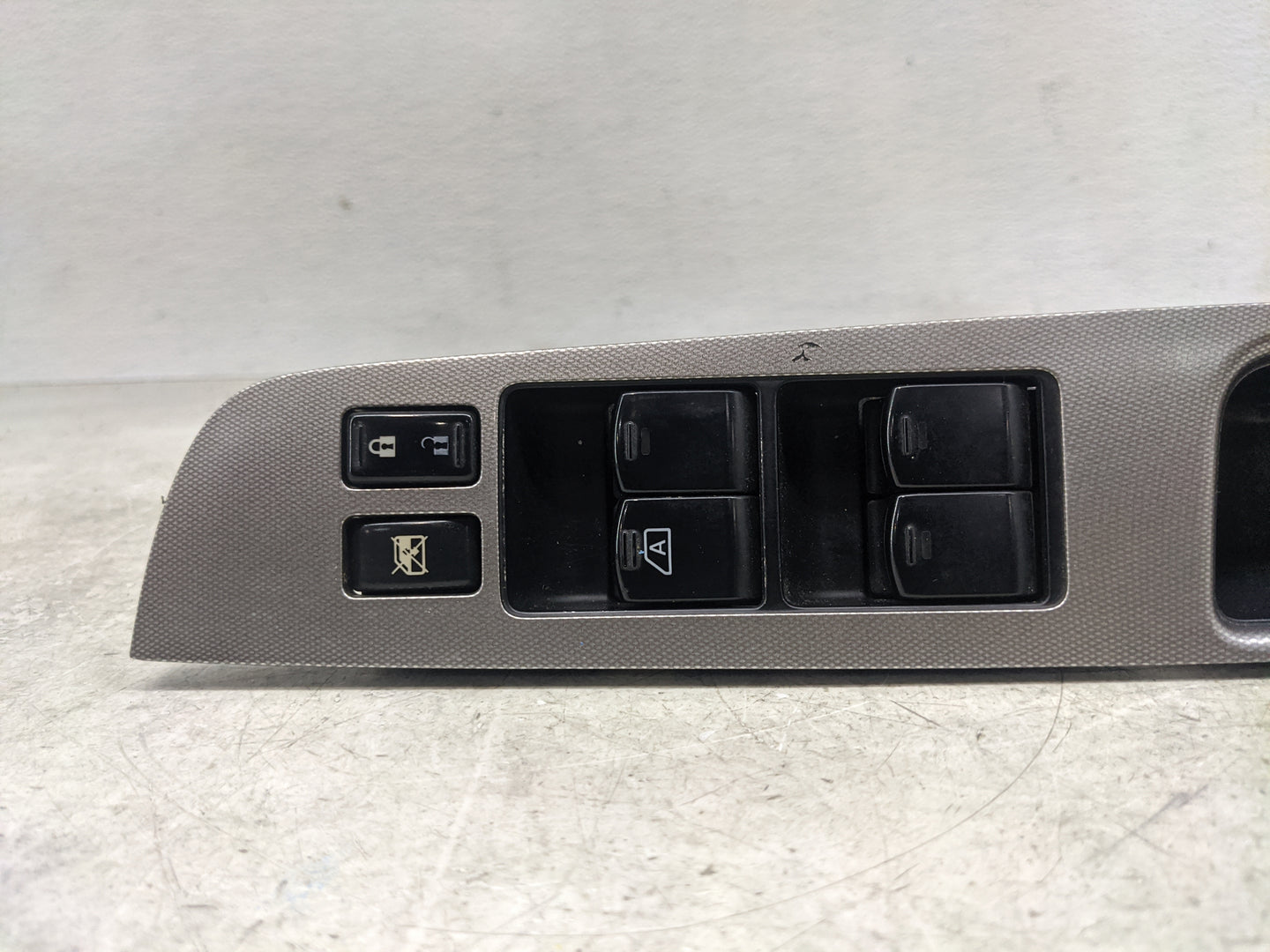 2007-2009 Nissan Versa Master Power Window Switch Replacement Driver Side Left Fits Fits 2007 2008 2009 OEM Used Auto Parts 