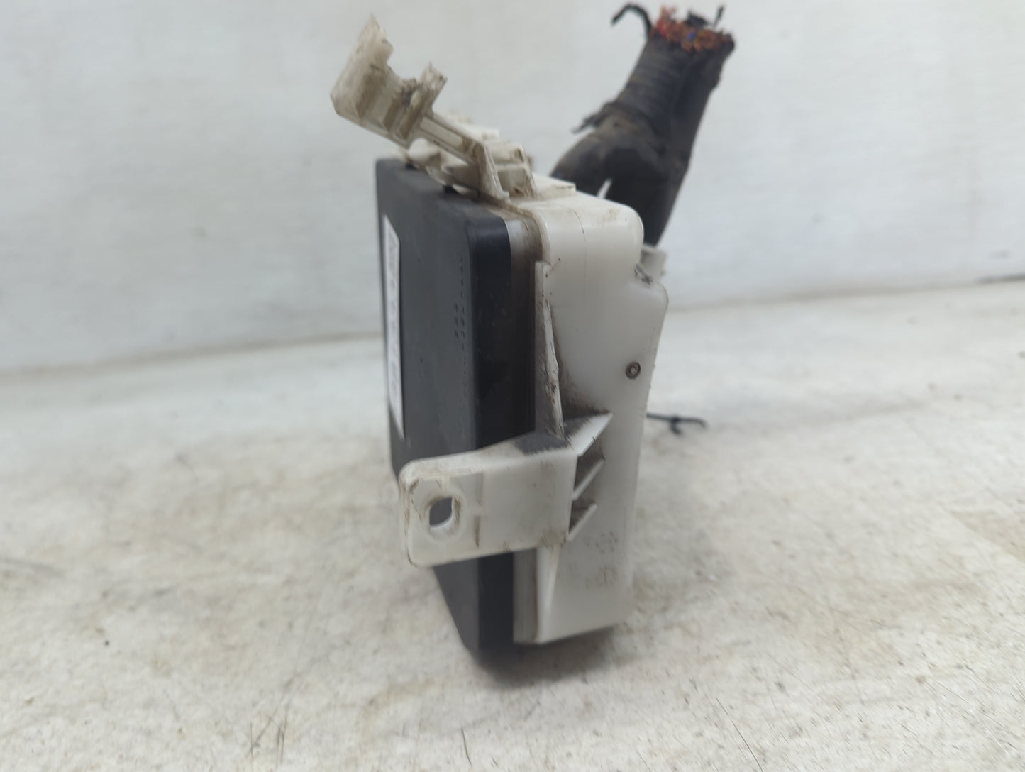 2007-2012 Nissan Versa Fusebox Fuse Box Panel Relay Module Fits Fits 2007 2008 2009 2010 2011 2012 OEM Used Auto Parts - Oem