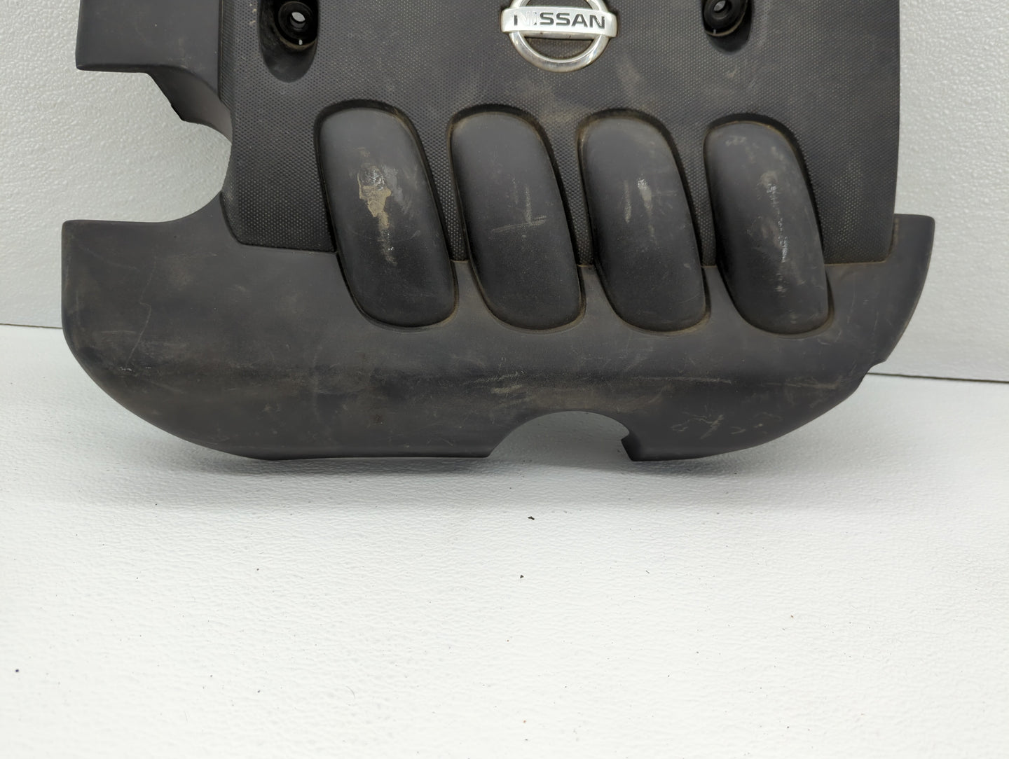 2009 Nissan Versa Engine Cover - Oemusedautoparts1.com