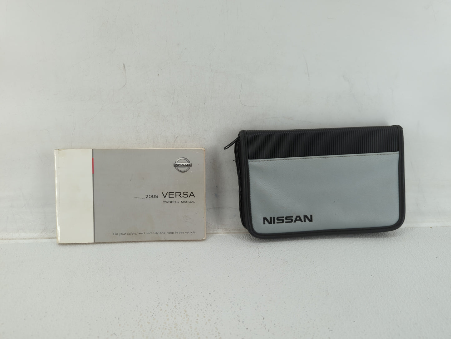 2009 Nissan Versa Owners Manual Book Guide OEM Used Auto Parts - Oemusedautoparts1.com
