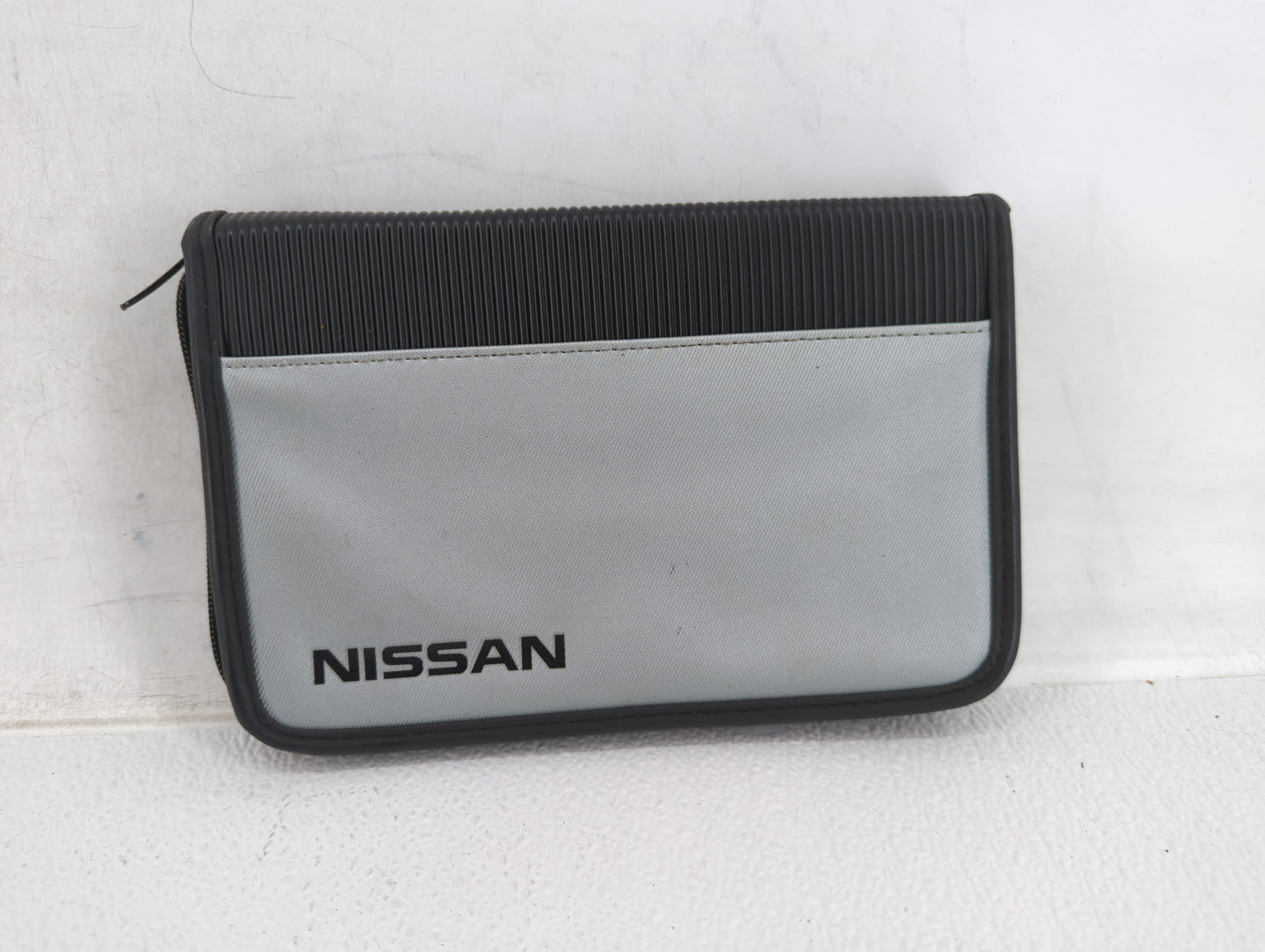 2009 Nissan Versa Owners Manual Book Guide OEM Used Auto Parts - Oemusedautoparts1.com