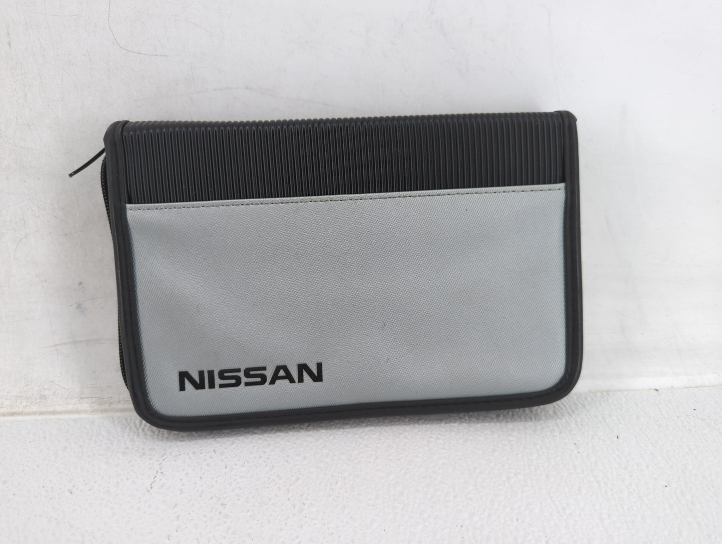 2009 Nissan Versa Owners Manual Book Guide OEM Used Auto Parts - Oemusedautoparts1.com