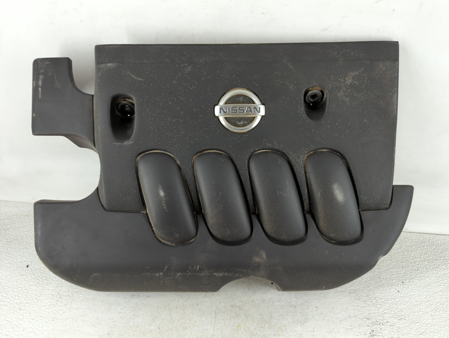 2009 Nissan Versa Engine Cover - Oemusedautoparts1.com