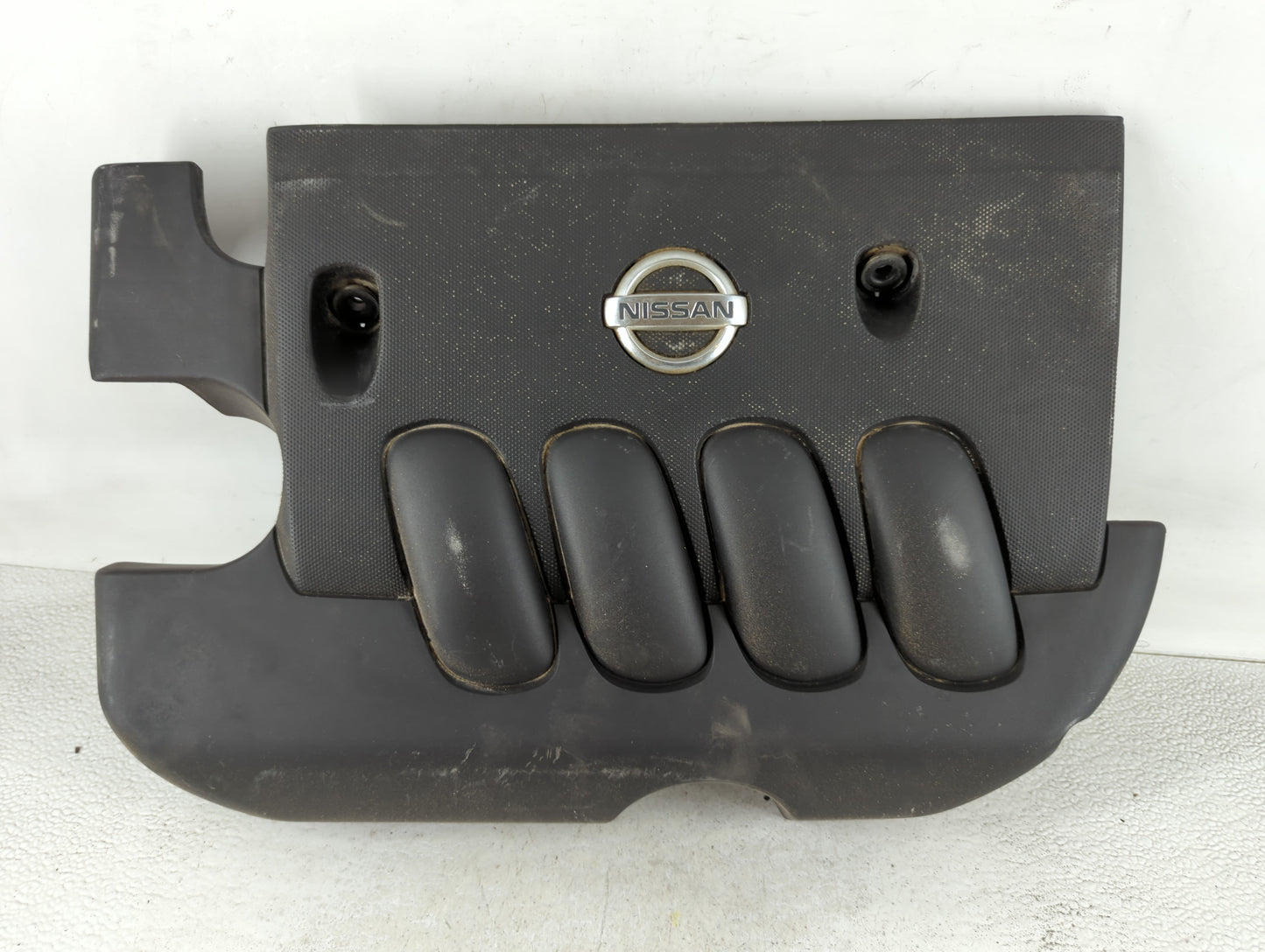 2009 Nissan Versa Engine Cover - Oemusedautoparts1.com