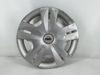 compare product 2009 Nissan Versa Driver Front Wheel Hub Oem