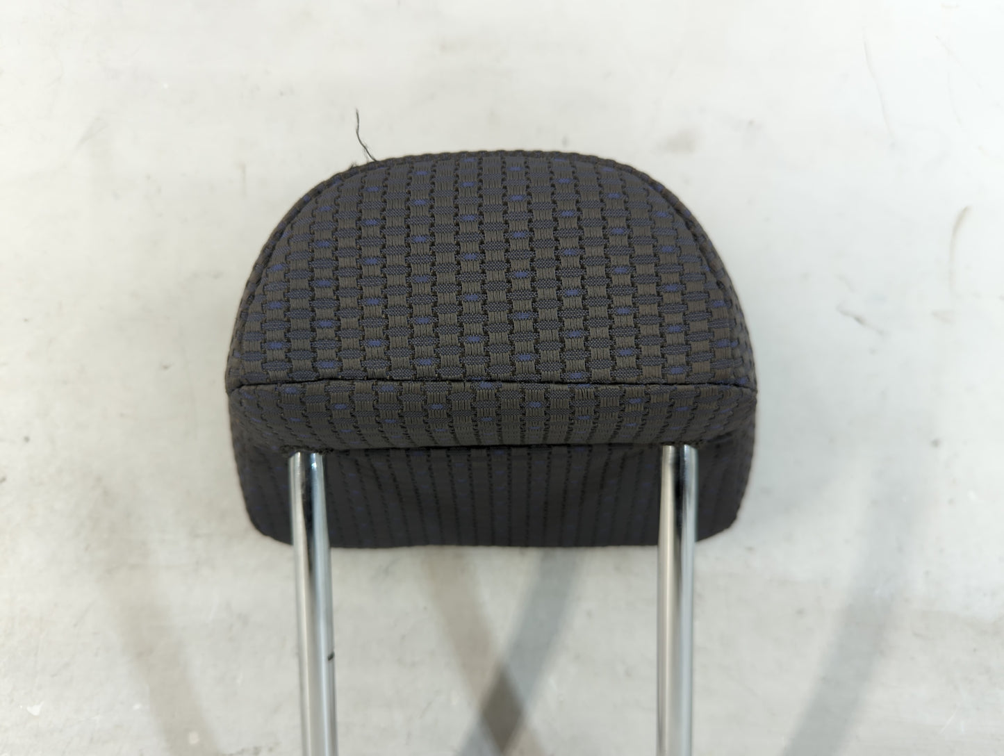 2009-2010 Nissan Versa Headrest Head Rest Rear Seat Fits Fits 2009 2010 OEM Used Auto Parts - Oemusedautoparts1.com