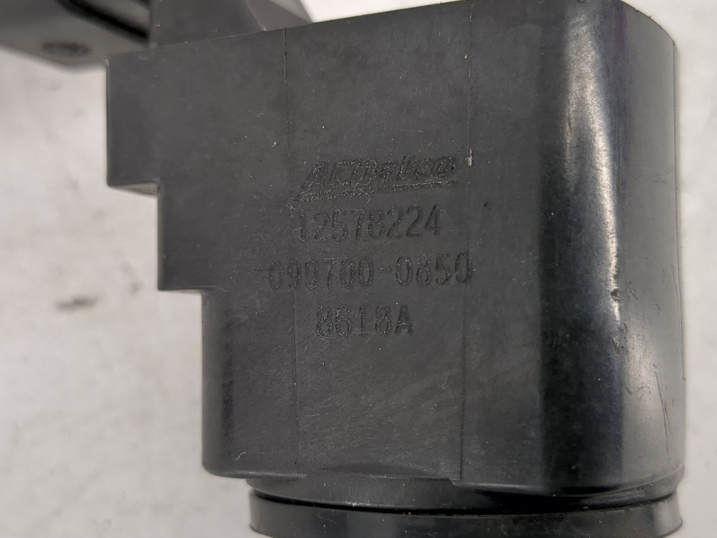 2007-2010 Pontiac G5 Ignition Coil Igniter Pack - Oemusedautoparts1.com