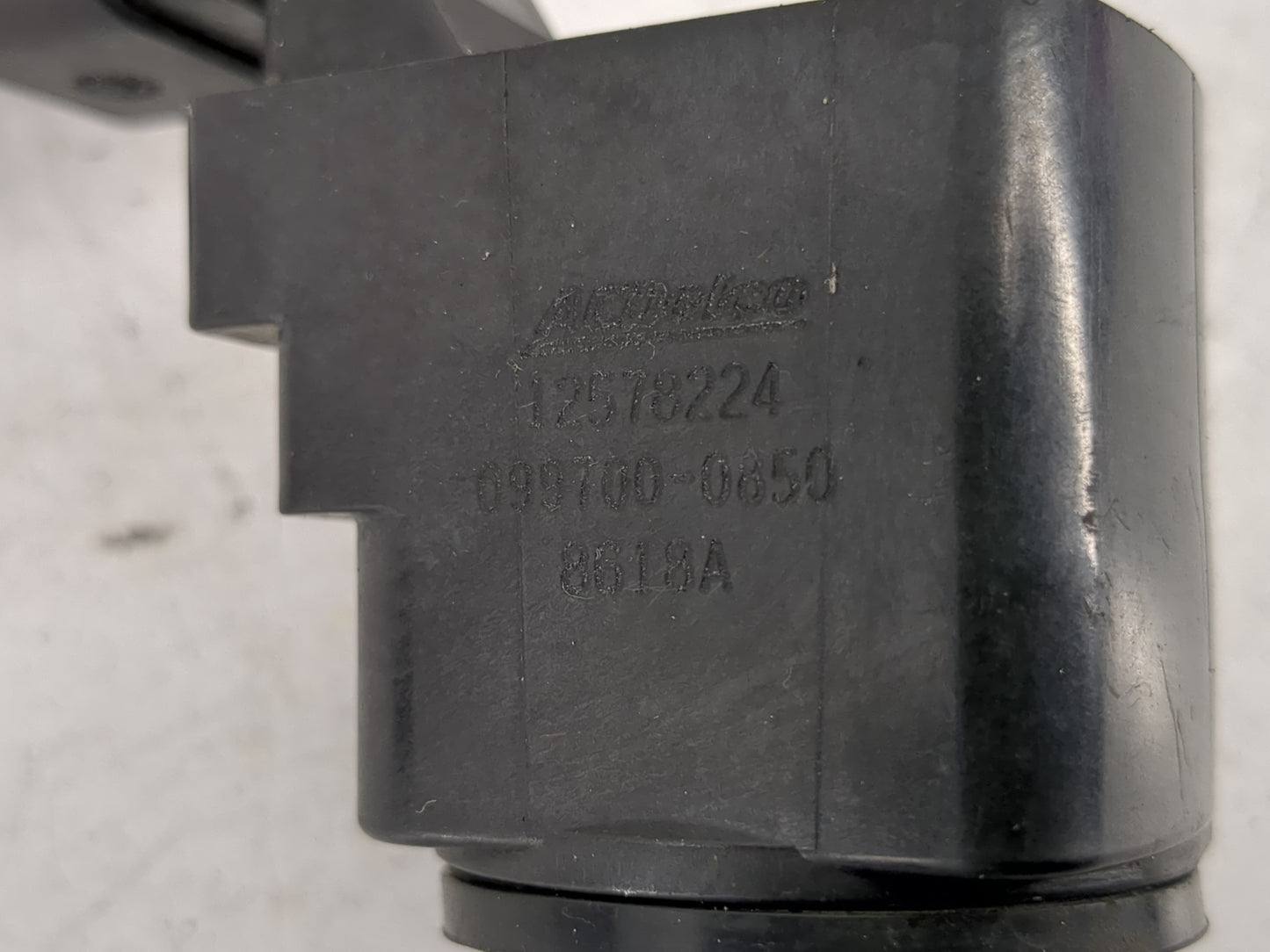 2007-2010 Pontiac G5 Ignition Coil Igniter Pack - Oemusedautoparts1.com