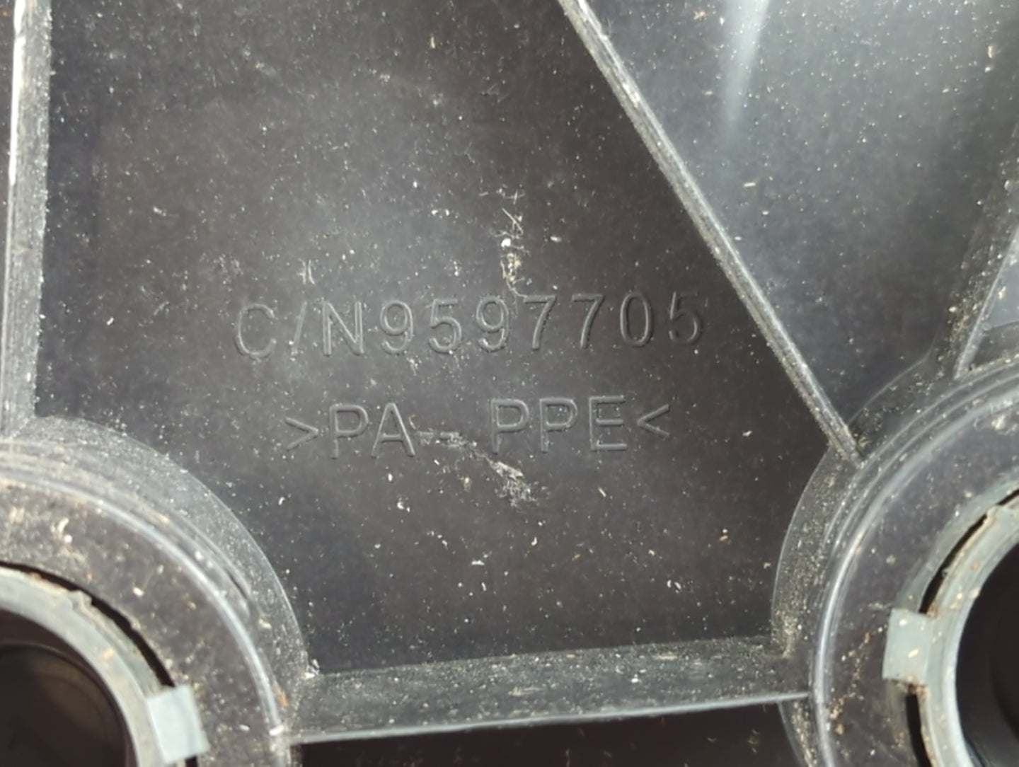 2009 Pontiac G5 Driver Front Wheel Hub Oem - Oemusedautoparts1.com